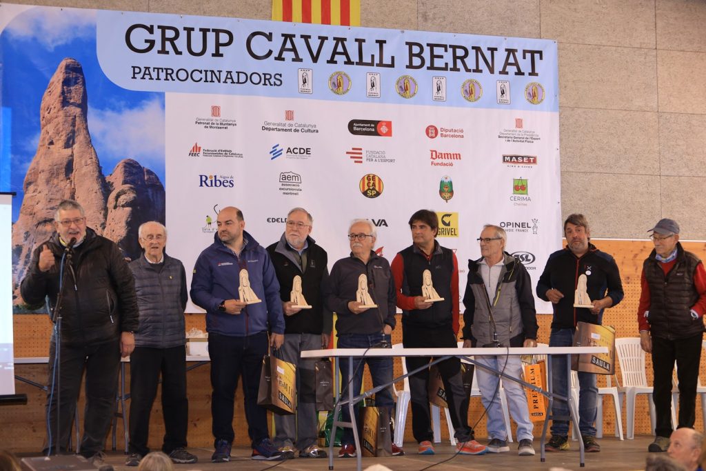 Garrigós, tercer per la dreta, al costat dels expresidents de la FEEC, Bernat Clarella, Antoni Fontdevila i Francesc Sanahuja (de dreta a esquerra al costat de Garrigós). Al costat també el president de la FEEC, Jordi Merino a la trobada del Grup Cavall Bernat amb Jordi Pons i Josep Manuel Anglada presents a la fotografia. 